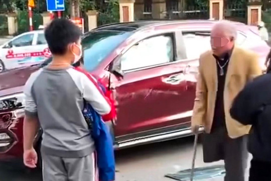 Xác minh thông tin người đàn ông cụt chân lái ô tô gây tai nạn