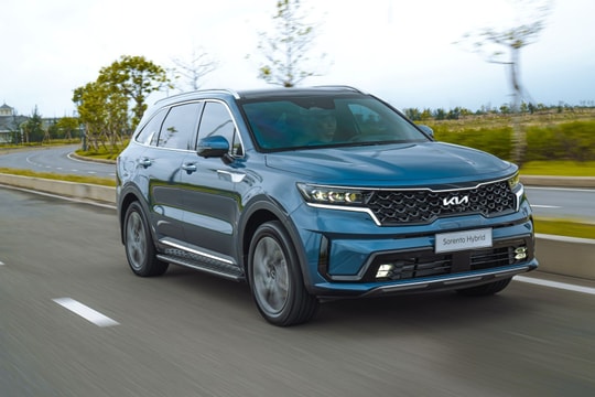 Kia Sorento Hybrid ra mắt tại Việt Nam giá từ 1,4 tỉ đồng