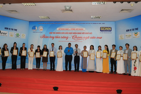 Hội thi tay nghề chăm sóc sắc đẹp “Bàn tay tỏa sáng - Chạm ngõ ước mơ”