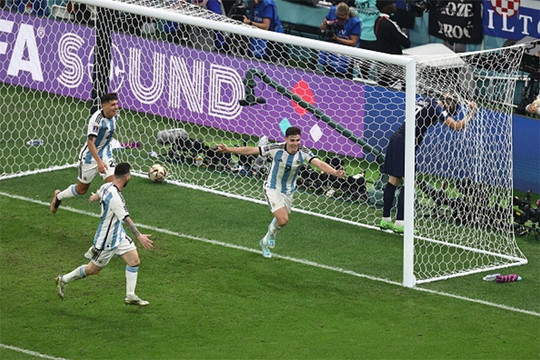 Kết quả Argentina 3-0 Croatia: Messi, Alvarez rực sáng đưa Argentina vào chung kết