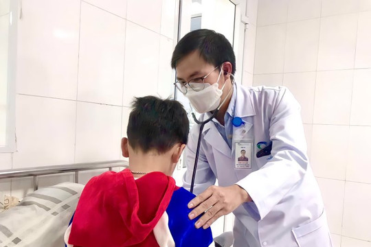 Bé 6 tuổi nguy kịch vì đái tháo đường