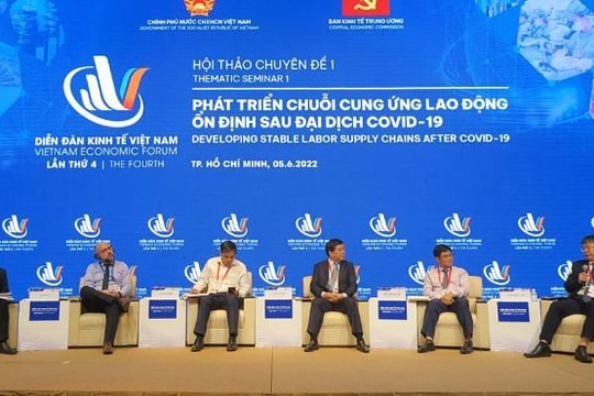 Hướng tới tham gia BHXH là điều kiện bắt buộc với lao động phi chính thức  