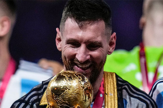 Vừa vô địch World Cup, Messi lập tức xác nhận sẽ không chia tay ĐT Argentina
