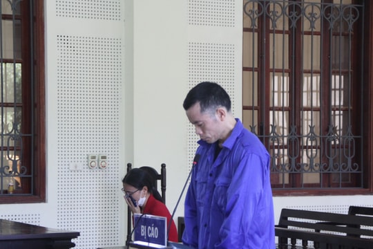 Nước mắt hối hận của thầy giáo đẩy hàng xóm tử vong
