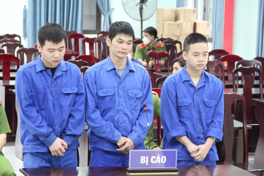 Nhân viên quán karaoke “cung cấp” ma túy cho khách