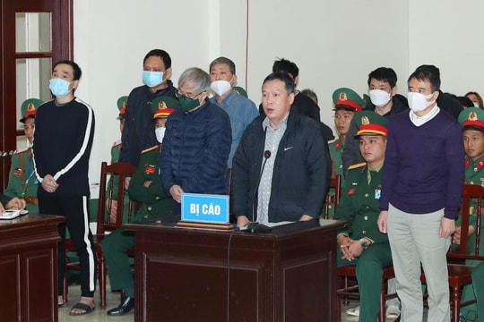 Cựu Đại tá Nguyễn Thế Anh khai, nhận của “trùm” buôn lậu 120.000 USD chứ không phải gần 19 tỷ đồng