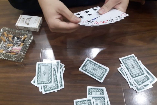 Đánh bài “vui” ngày Tết có bị xử phạt?