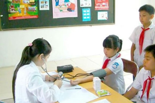 Bảo hiểm y tế học sinh, sinh viên - bảo vệ, chăm sóc sức khỏe thế hệ trẻ 