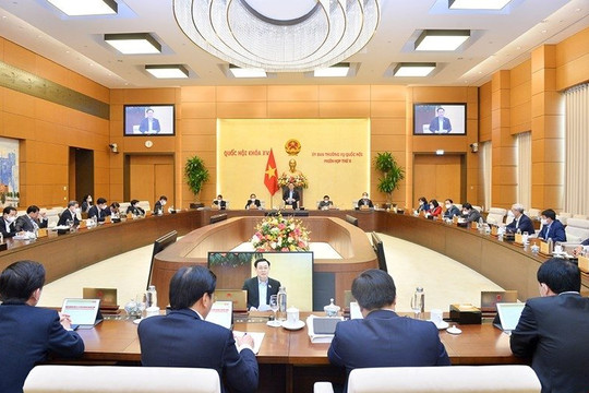 UBTVQH quyết nghị kỷ luật Phó Chủ tịch HĐND tỉnh Nam Định Nguyễn Phùng Hoan