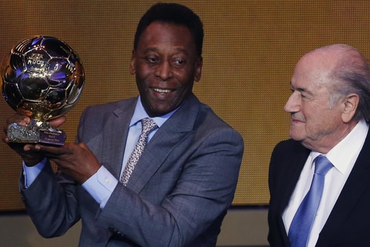 Những khoảnh khắc đáng nhớ trong sự nghiệp của "Vua bóng đá" Pele