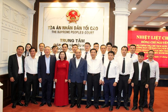 Chùm ảnh: Lãnh đạo Đảng, Nhà nước với Trung tâm Giám sát và điều hành hoạt động TAND