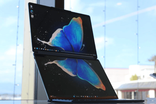 Lenovo ra mắt Yoga Book 9i có hai màn hình