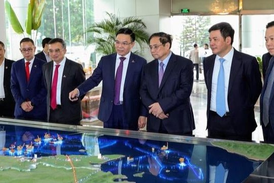 Bảo đảm an ninh năng lượng quốc gia, đáp ứng nhu cầu xăng dầu, điện cho đất nước