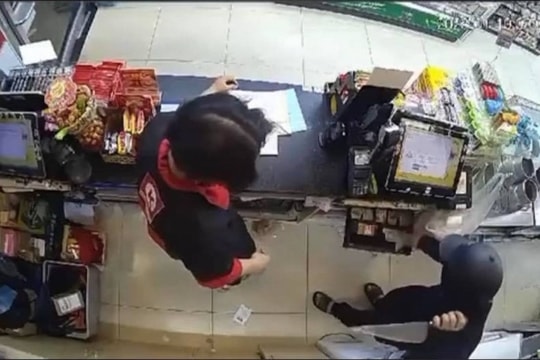 Bắt nhanh kẻ dùng dao bầu gây ra 4 vụ cướp trong một đêm