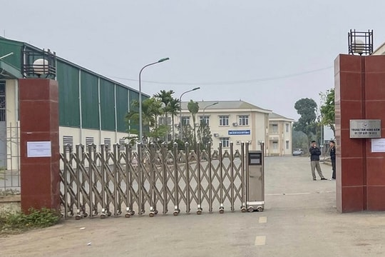 Chủ phương tiện lo lắng khi Trung tâm Đăng kiểm ở Hòa Bình đóng cửa