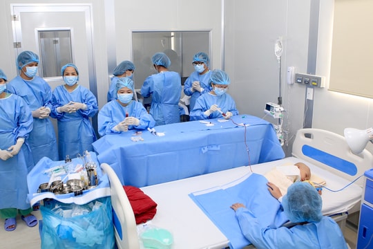 Bệnh viện Trung ương Huế ghép tế bào gốc tự thân cho bệnh nhi thứ 30