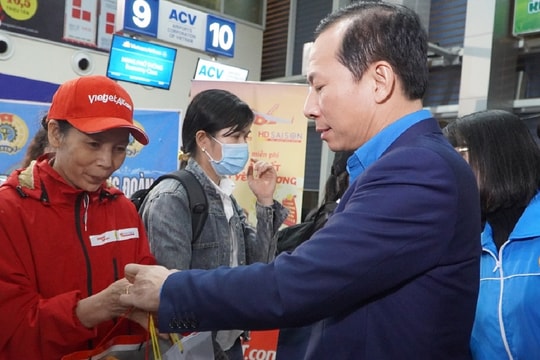 Chuyến bay 0 đồng chở người lao động về quê ăn Tết