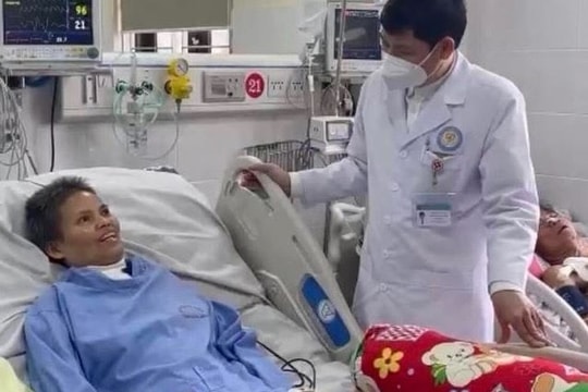 Liệt toàn thân, suy hô hấp sau trận sốt cao