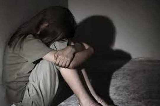 Nam thanh niên hiếp dâm bạn gái “nhí” 11 tuổi