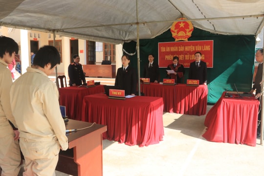 TAND huyện Văn Lãng xét xử lưu động hai vụ án ma túy