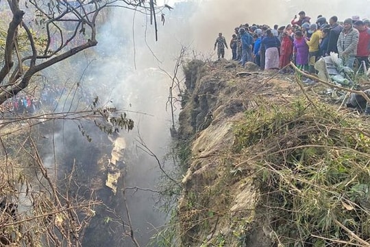 Rơi máy bay ở Nepal, ít nhất 67 người thiệt mạng