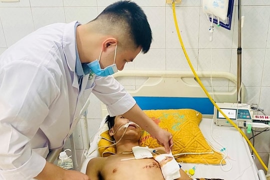 Kịp thời cứu sống bệnh nhân thủng tim do lưỡi cưa văng vào ngực