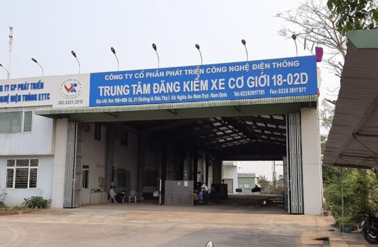 Bắt chủ ga ra ô tô và 4 cán bộ Trung tâm đăng kiểm xe cơ giới ở Nam Định