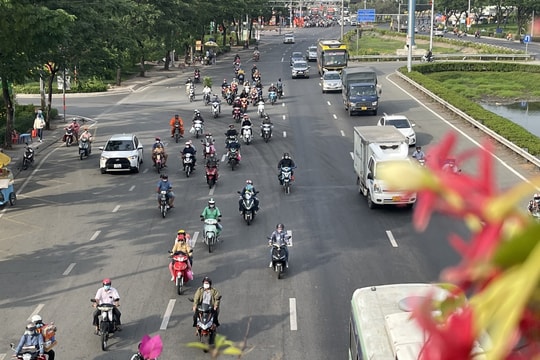TPHCM: Phân luồng giao thông phục vụ bắn pháo hoa đêm giao thừa