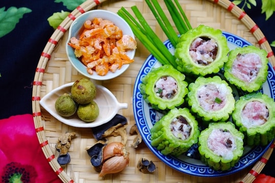 Canh khổ qua ngày Tết