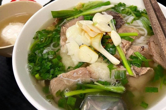 Báo Úc gọi 'Phở là món quà ẩm thực quý Việt Nam gửi thế giới'