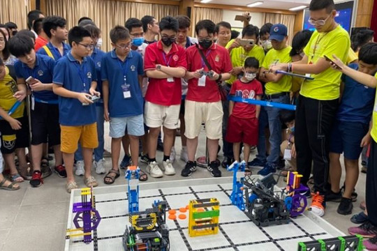 Học sinh Việt dự giải đấu Robotics lớn nhất thế giới