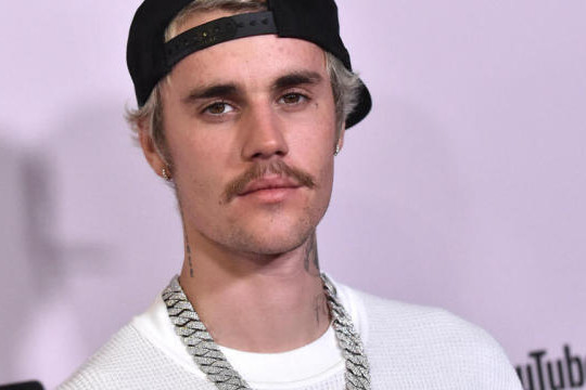 Justin Bieber vẫn 'đút túi' 200 triệu USD nhờ bán bản quyền bài hát