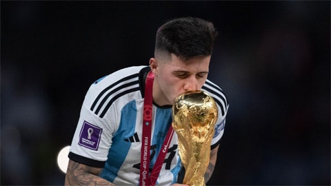 Chelsea ra giá kỷ lục mua Enzo Fernandez từ Benfica