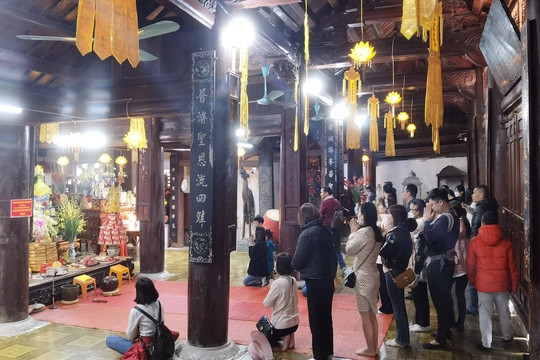 Nhà nước không quản lý tiền công đức cho di tích và hoạt động lễ hội