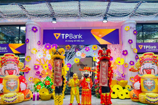 Không khí giao dịch vàng ngày vía thần tài tại TPBank
