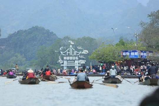 Hà Nội: Đảm bảo an toàn giao thông đường thủy phục vụ lễ hội chùa Hương
