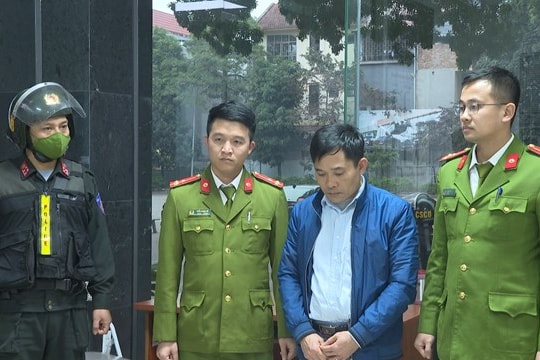 Khởi tố Giám đốc Trung tâm đăng kiểm xe cơ giới số 19-01V tại Phú Thọ