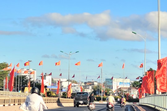Nhiều hoạt động chào mừng kỷ niệm 93 năm thành lập ĐCS Việt Nam và 110 năm thành lập tỉnh Kon Tum