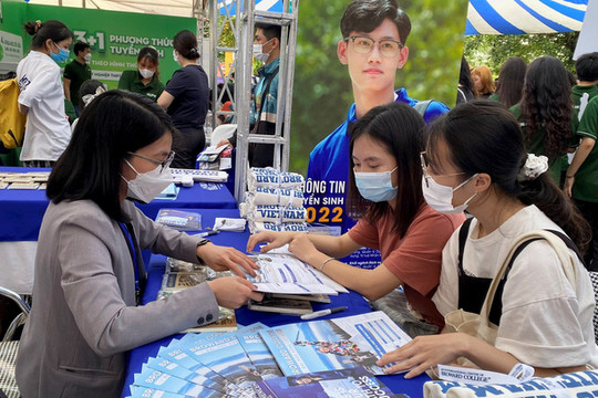 Nhiều trường sử dụng kết quả kỳ thi riêng, chứng chỉ quốc tế trong tuyển sinh đại học 2023
