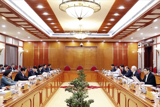 Kết luận của Bộ Chính trị về tiếp tục thực hiện sắp xếp đơn vị hành chính cấp huyện, cấp xã