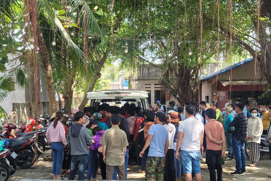 Lật thuyền trên sông Đồng Nai, 1 người tử vong