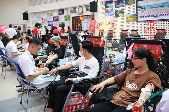 Hiến máu "khai xuân" mang lại cơ hội sống cho nhiều người