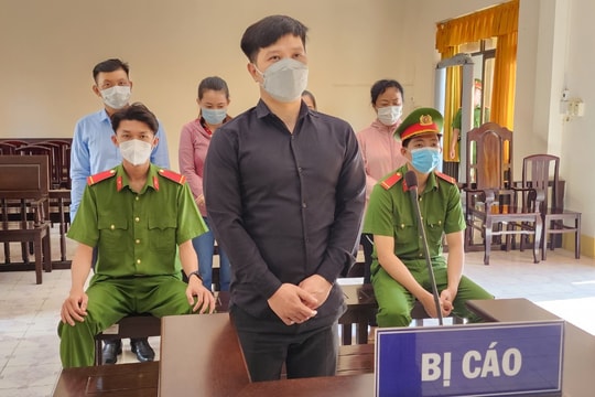 Làm giả hồ hơ vay vốn ngàn hàng, cán bộ bệnh viện lãnh án 11 năm tù