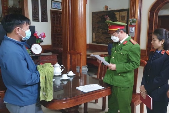 Bắt tạm giam cán bộ địa chính xã chỉnh sửa hồ sơ để chuyển nhượng đất