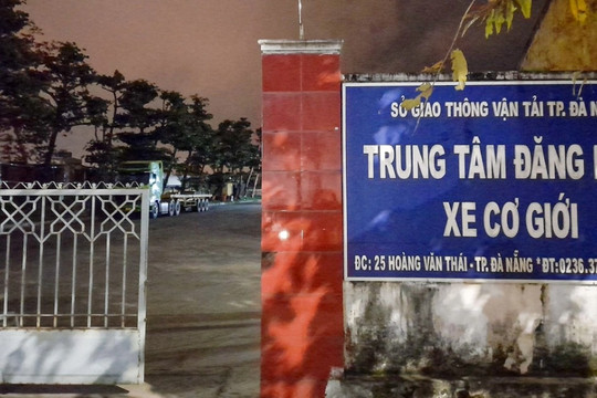 Khám xét 2 trung tâm đăng kiểm xe cơ giới tại Đà Nẵng