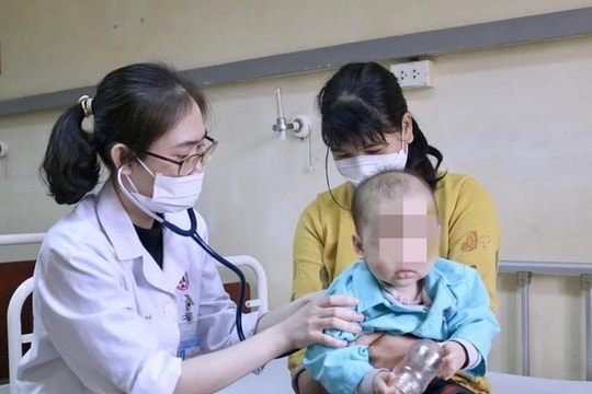 Bé 1 tuổi suy tim, suy thận sau 1 ngày sốt, tiêu chảy