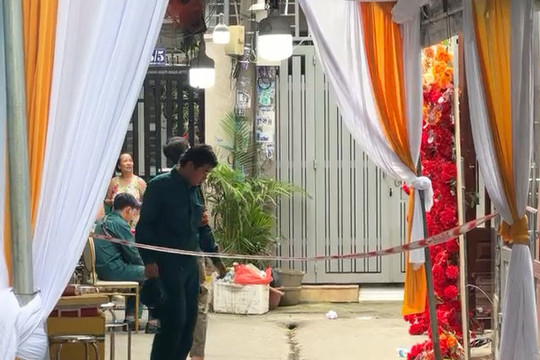 Điều tra vụ 2 người đàn ông cùng rơi lầu tử vong