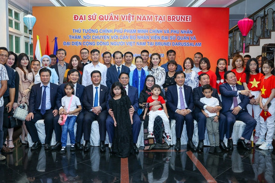 Thủ tướng: Bà con Việt kiều có thể góp ý xây dựng đất nước, đề xuất, kiến nghị qua Cổng Thông tin điện tử Chính phủ