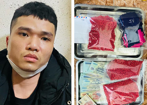 Bắt 2 đối tượng, thu giữ hơn 12 nghìn viên ma túy