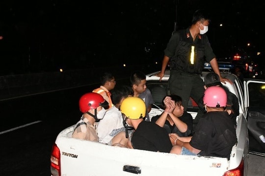 Bắt giữ hơn 40 "quái xế” đua xe trên Quốc lộ 1